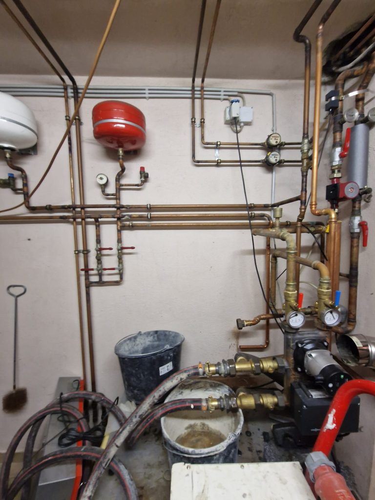 WhatsApp Image 2025-11-28 at 7.06.42 PM (4)